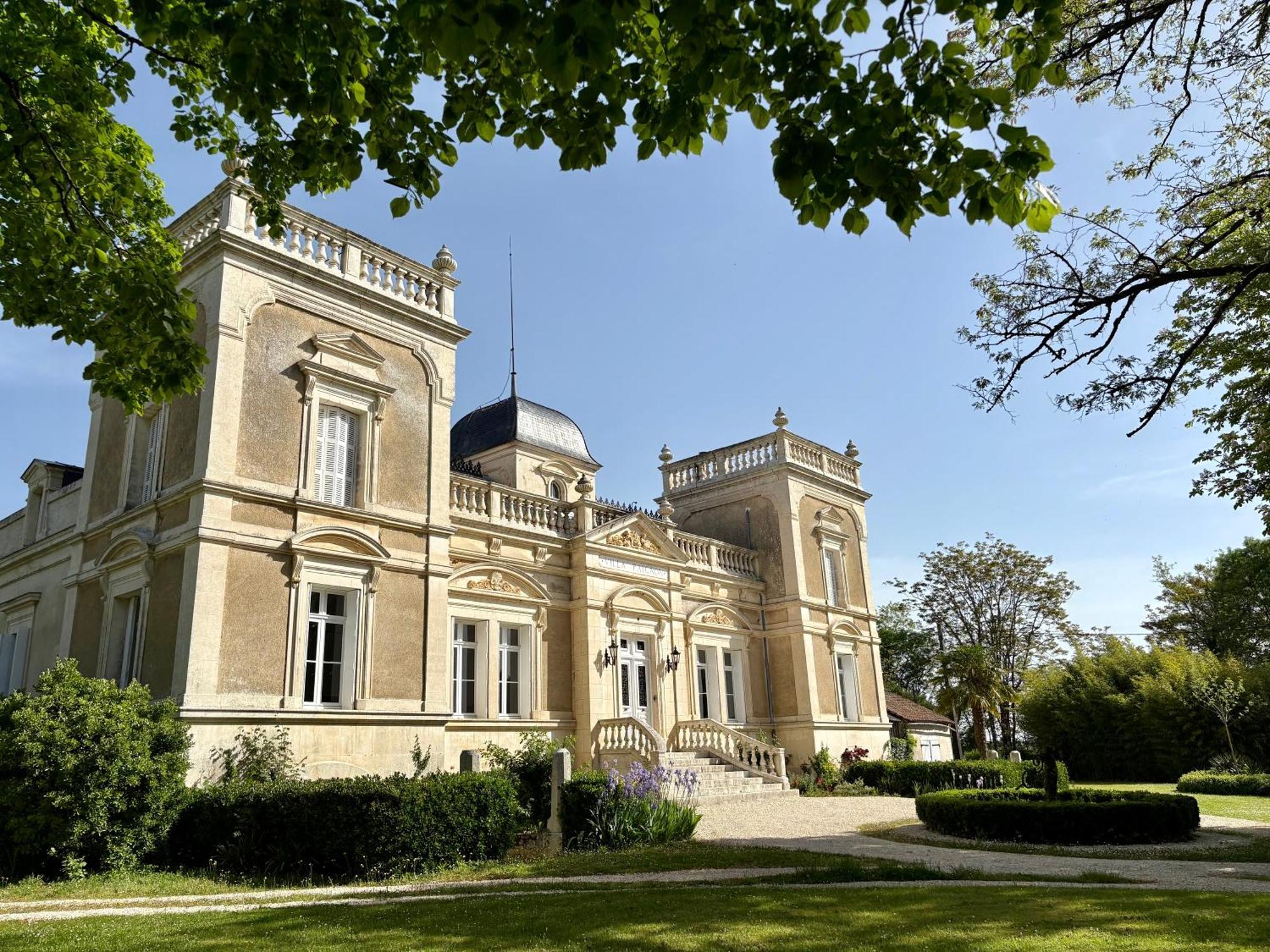 Villa Paignon Montbron 外观 照片